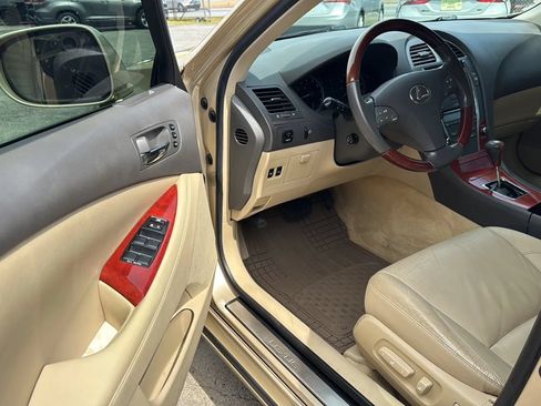 Used 2007 Lexus ES 350 w/ Premium Pkg FWD image 9