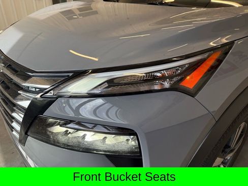 Used 2025 Nissan Rogue SL w/ SL Premium Package image 15