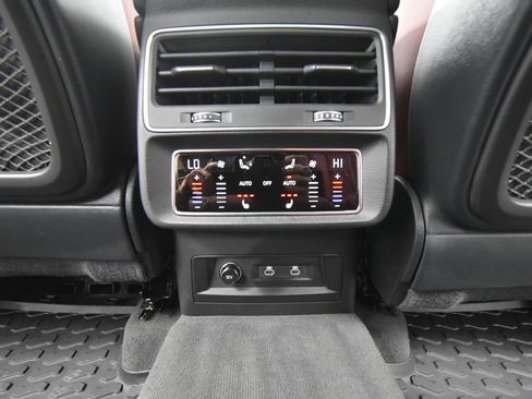 Used 2024 Audi SQ7 Premium Plus image 47