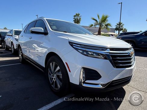 Used 2022 Chevrolet Equinox Premier FWD image 2