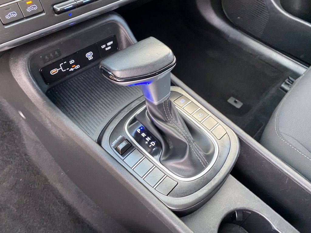 Used 2024 Hyundai Kona SEL FWD image 35