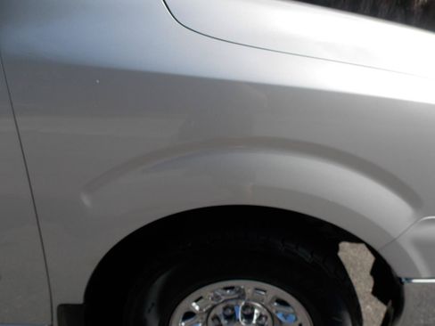 Used 2020 Nissan NV 3500 SL RWD image 28