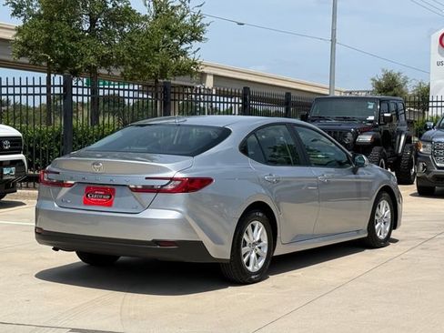 Used 2025 Toyota Camry LE FWD image 7