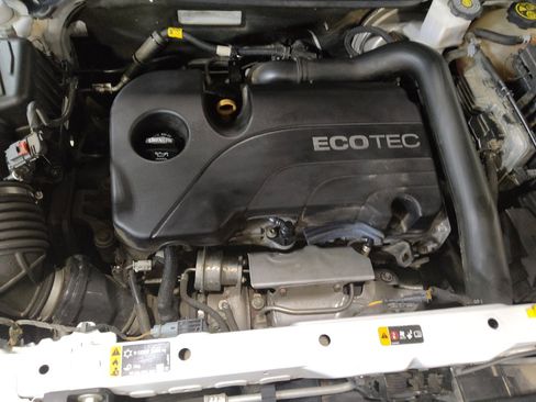 Used 2019 Chevrolet Equinox LT w/ LPO, Floor Liner Package image 30