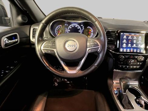 Used 2020 Jeep Grand Cherokee Altitude AWD/4WD image 6