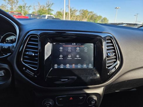 Used 2021 Jeep Compass Latitude FWD image 14
