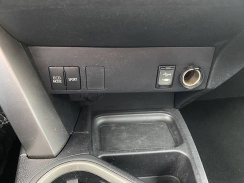 Used 2016 Toyota RAV4 LE image 25