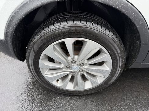 Used 2020 Buick Encore Preferred image 9