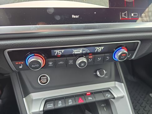 New 2025 Audi Q3 2.0T Premium image 23