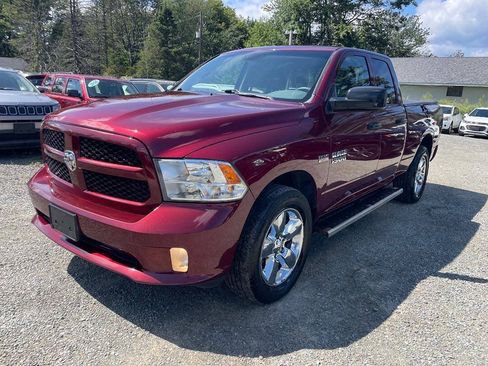 Used 2018 RAM 1500 Express w/ Express Value Package AWD/4WD image 1
