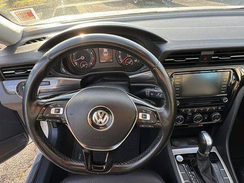 Used 2020 Volkswagen Passat 2.0T R-Line image 23