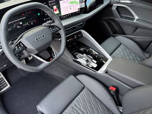 New 2025 Audi SQ5 Premium Plus image 7