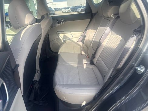 Certified 2023 Kia Soul EX FWD image 7