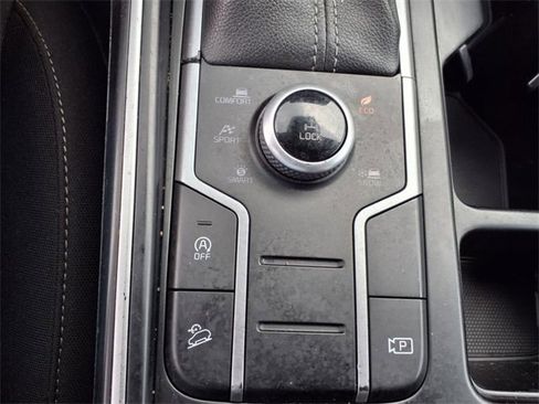Used 2021 Kia Sorento LX image 9