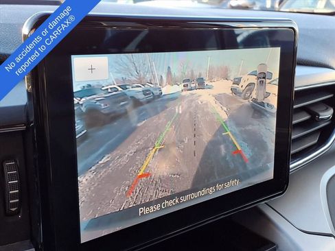 Used 2022 Ford Explorer XLT w/ Equipment Group 202A image 24