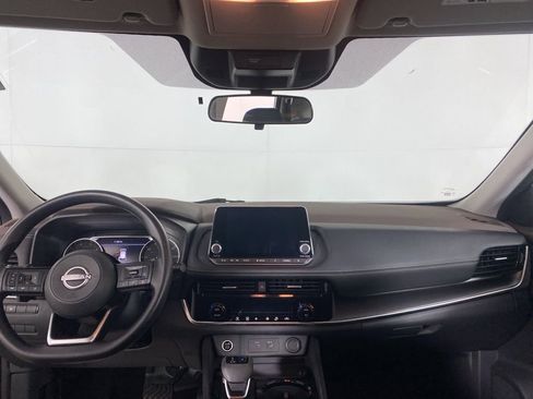 Used 2022 Nissan Rogue SV image 16