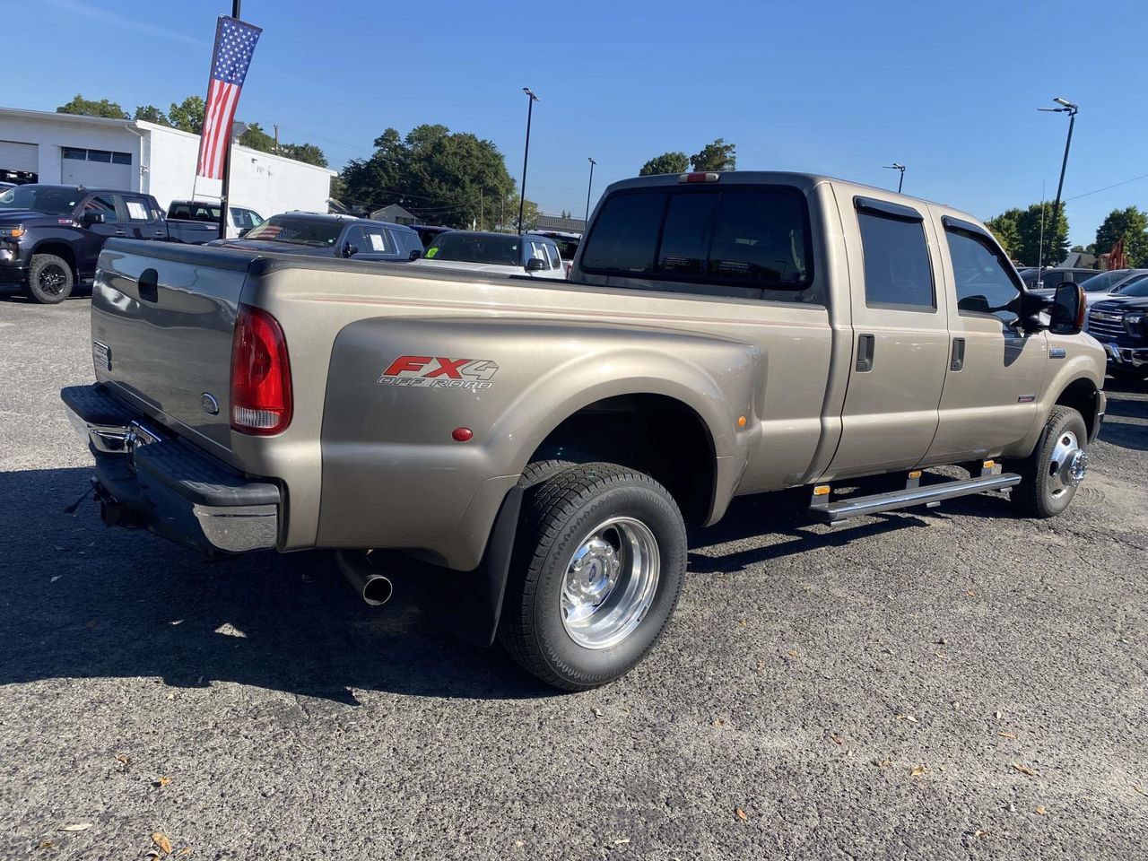 Used 2005 Ford F350 Lariat AWD/4WD image 7