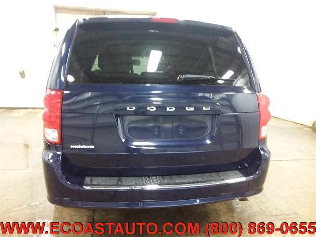 Used 2014 Dodge Grand Caravan SXT w/ Rear Park Assist Package FWD image 8
