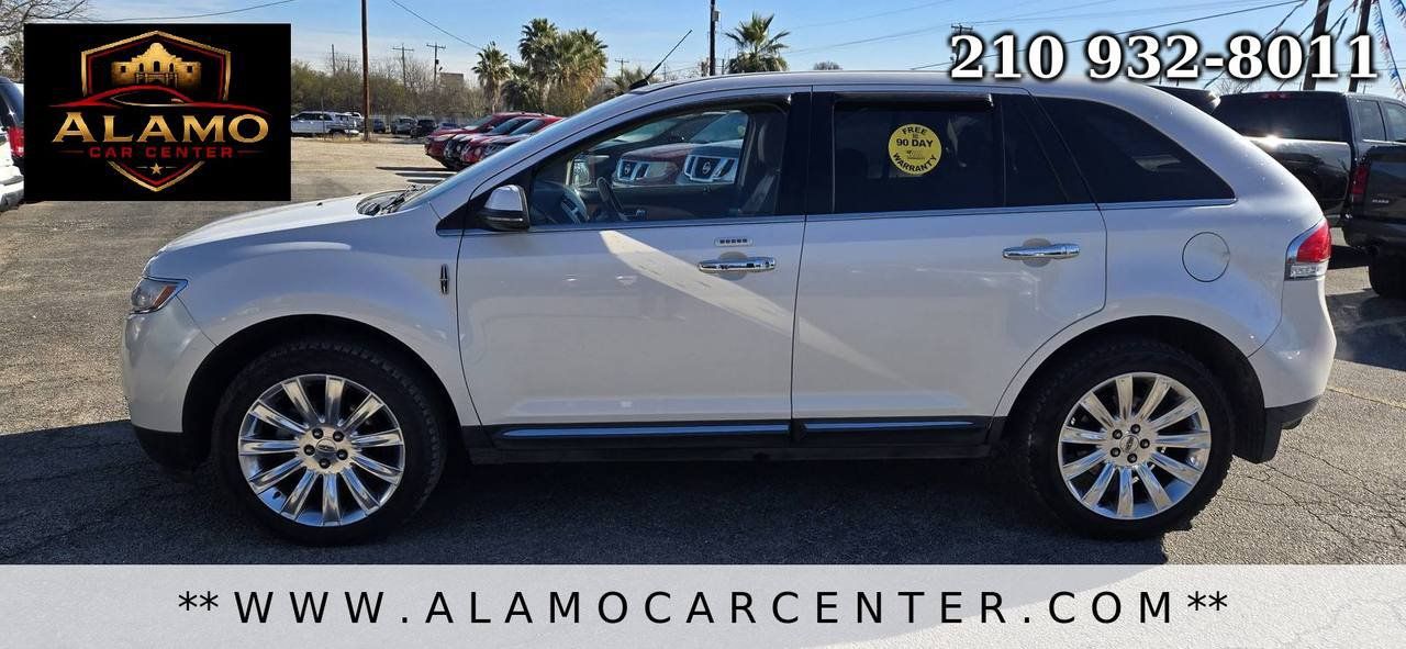 Used 2012 Lincoln MKX AWD image 2
