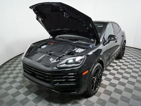 New 2026 Porsche Cayenne Coupe AWD/4WD image 34