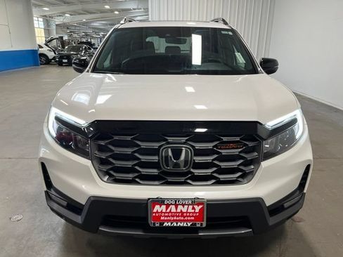Used 2023 Honda Passport TrailSport image 8