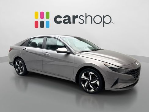 Used 2023 Hyundai Elantra SEL w/ Convenience Package FWD image 7