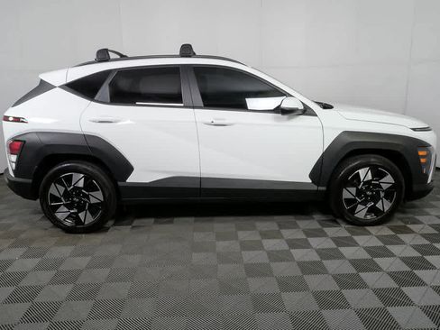 Used 2024 Hyundai Kona SEL FWD image 2