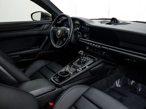 Certified 2023 Porsche 911 Carrera T RWD image 13