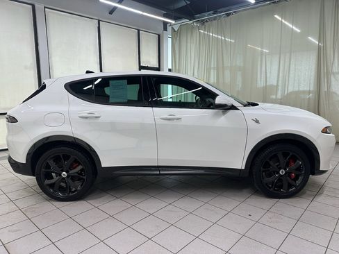 Used 2024 Dodge Hornet R/T w/ Track Pack image 3