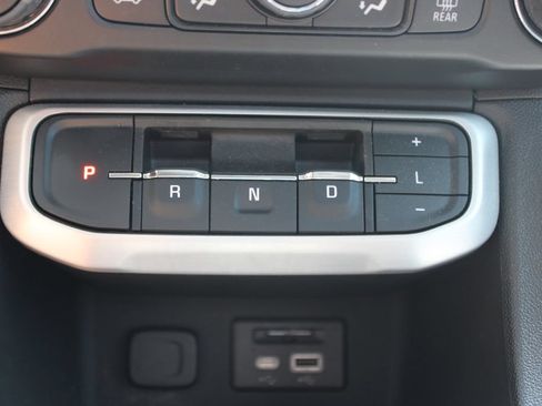 Used 2023 GMC Acadia SLT w/ Preferred Package FWD image 35