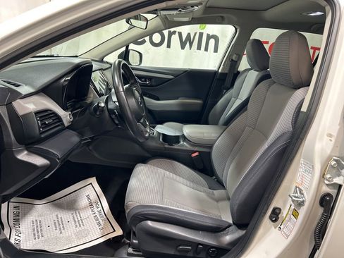 Used 2025 Subaru Outback Premium AWD/4WD image 21