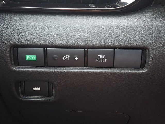 Used 2020 Nissan Sentra SV FWD image 25