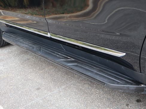 Used 2024 GMC Yukon SLT RWD image 37