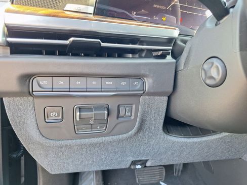 New 2026 Cadillac Escalade ESV Platinum Sport w/ LPO, ONYX Package image 23