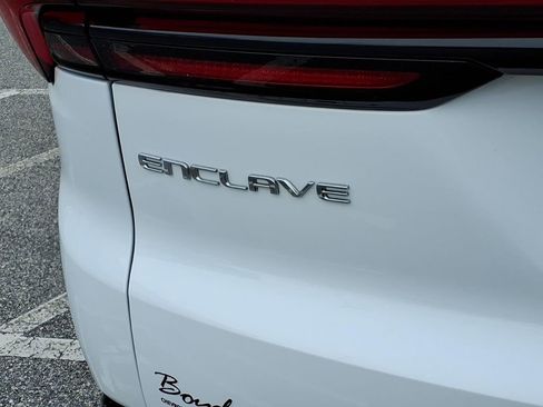 Used 2025 Buick Enclave Sport Touring image 5