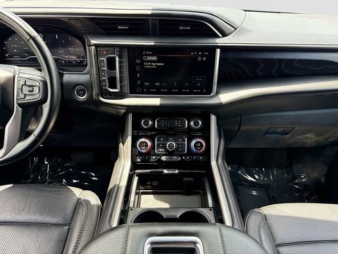 Used 2024 GMC Yukon Denali RWD image 20