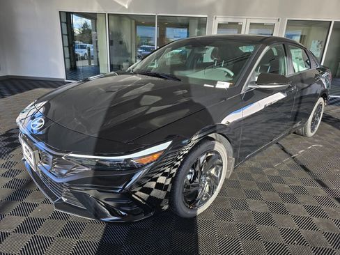 New 2026 Hyundai Elantra SEL Sport image 8