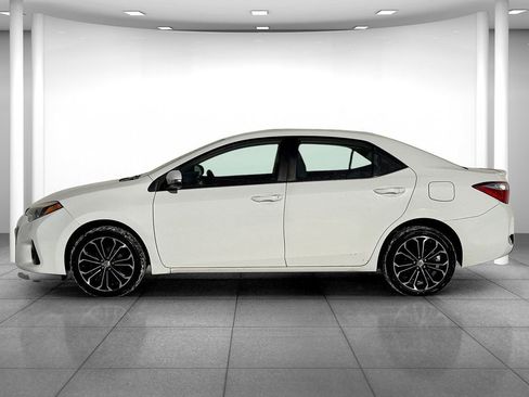 Used 2016 Toyota Corolla LE image 2