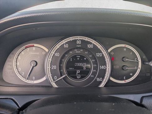 Used 2017 Honda Accord LX image 10