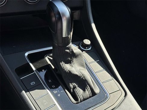 Certified 2021 Volkswagen Jetta S image 21