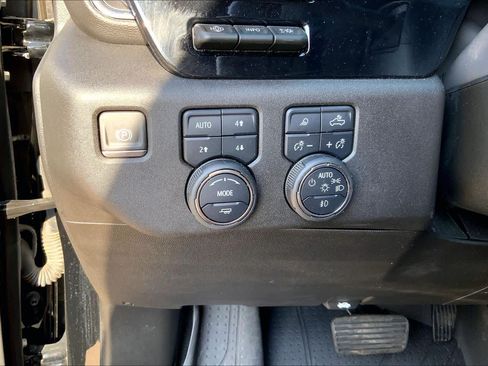Certified 2024 Chevrolet Silverado 1500 High Country w/ Midnight Edition AWD/4WD image 33