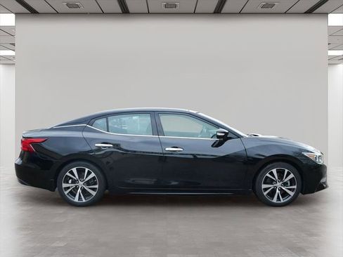 Used 2017 Nissan Maxima Platinum FWD image 6