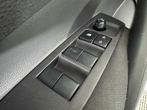 Used 2025 Toyota Corolla LE FWD image 34