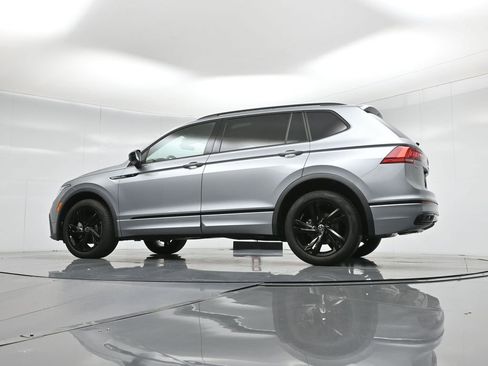 Used 2024 Volkswagen Tiguan SE R-Line image 52