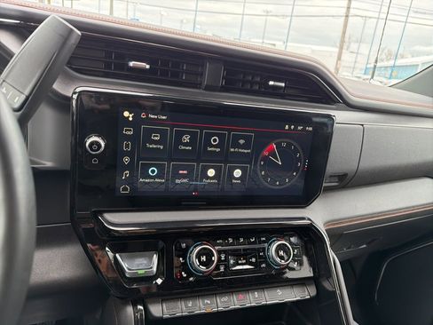 Used 2024 GMC Sierra 2500 AT4 w/ AT4 Premium Plus Package image 28