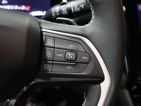 Used 2023 Jeep Grand Cherokee Altitude image 40