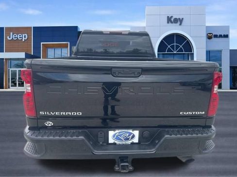 Used 2024 Chevrolet Silverado 2500 Custom w/ Custom Convenience Package AWD/4WD image 5