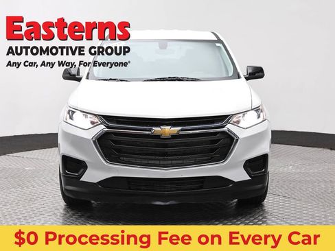 Used 2021 Chevrolet Traverse LS w/ LPO, Floor Liner Package AWD/4WD image 2