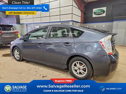 Used 2010 Toyota Prius Three FWD image 3