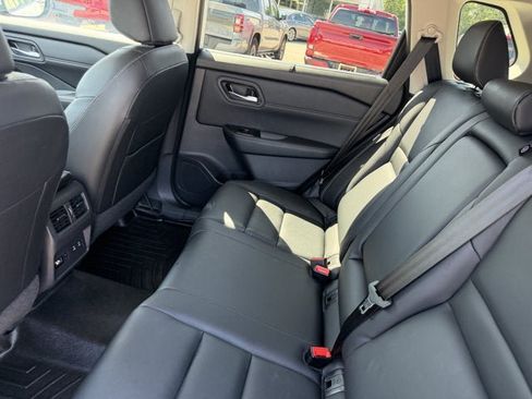 Used 2024 Nissan Rogue SL w/ SL Premium Package AWD/4WD image 12